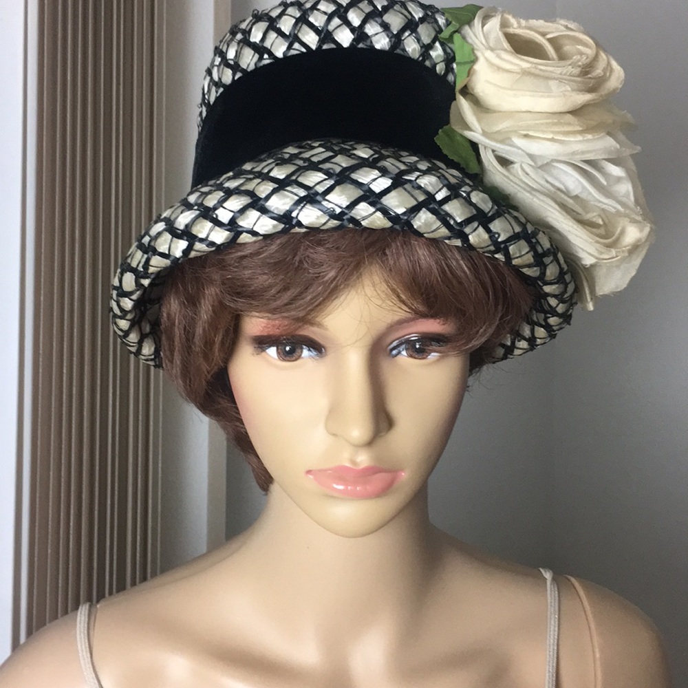 Vintage Mr Joseph straw hat with cloth flo…